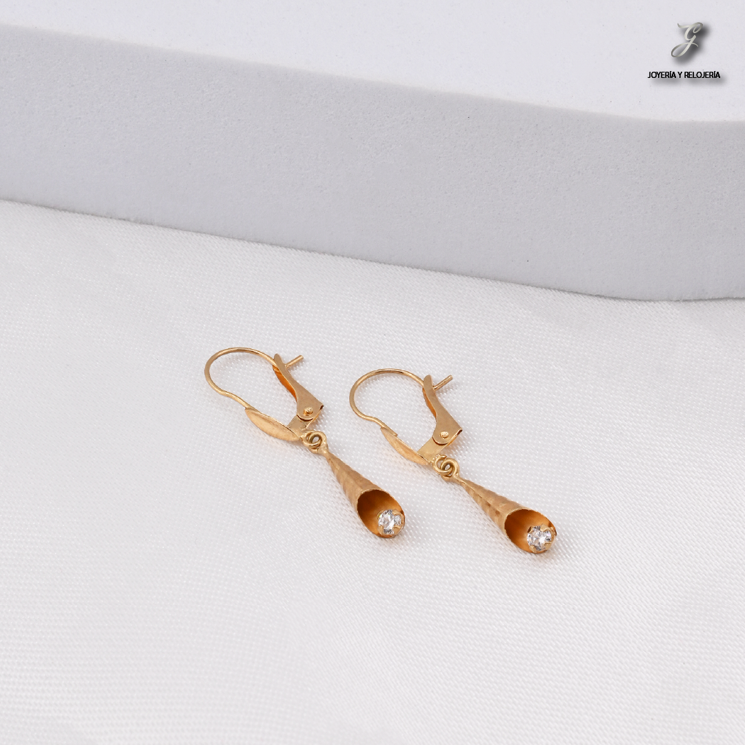 ARETES LÁGRIMA CON CIRCÓN