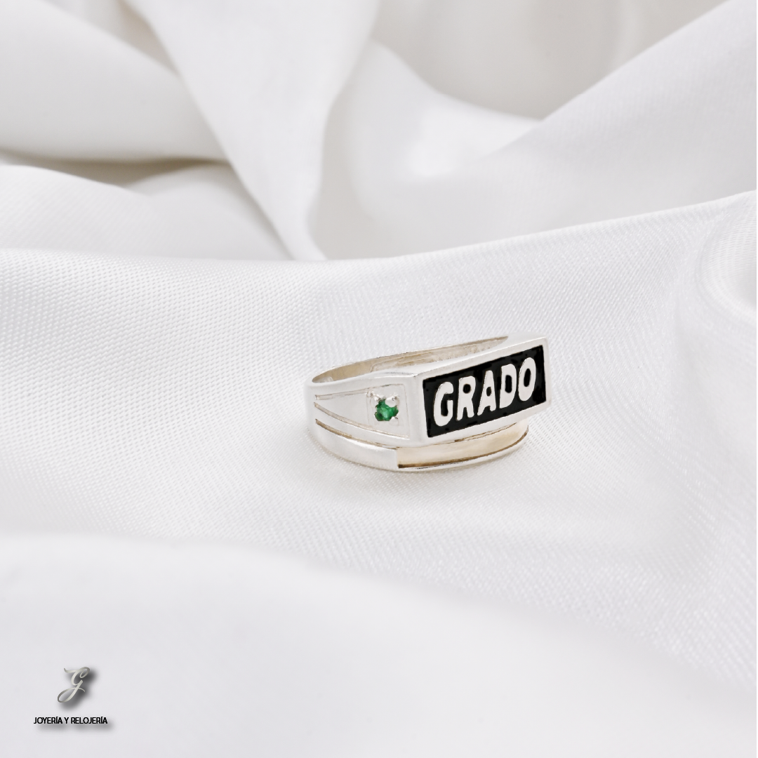 ANILLO DE GRADO QUITO 04