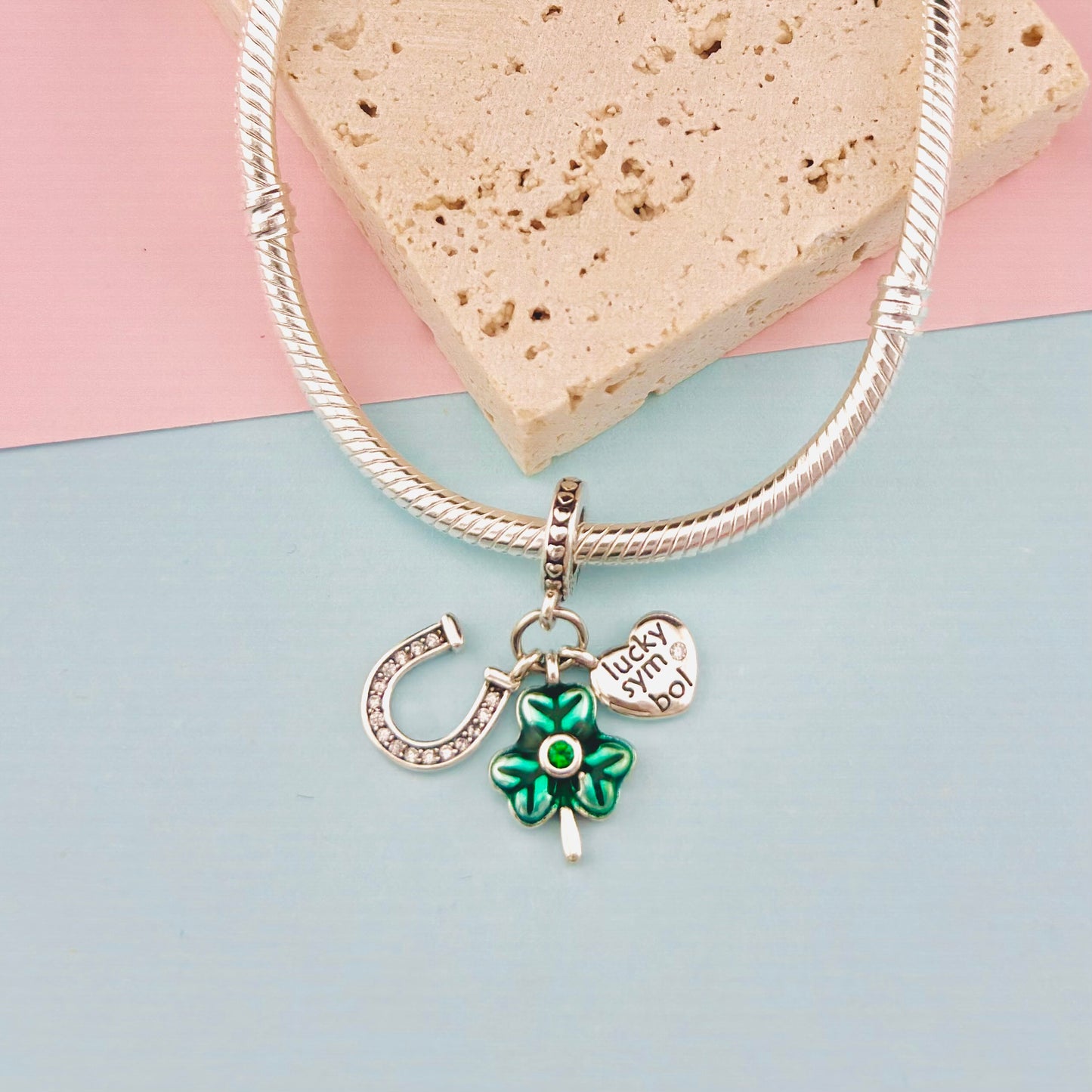 CHARM TRIPLE SUERTE