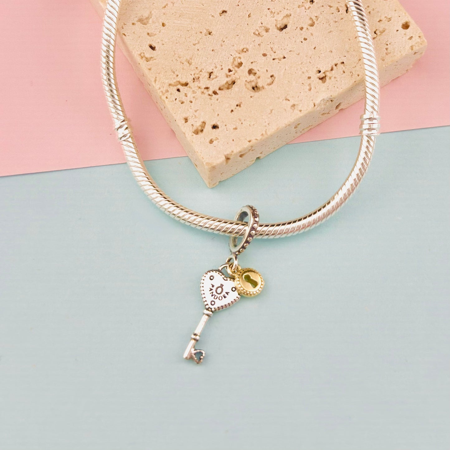 CHARM LLAVE SECRETA