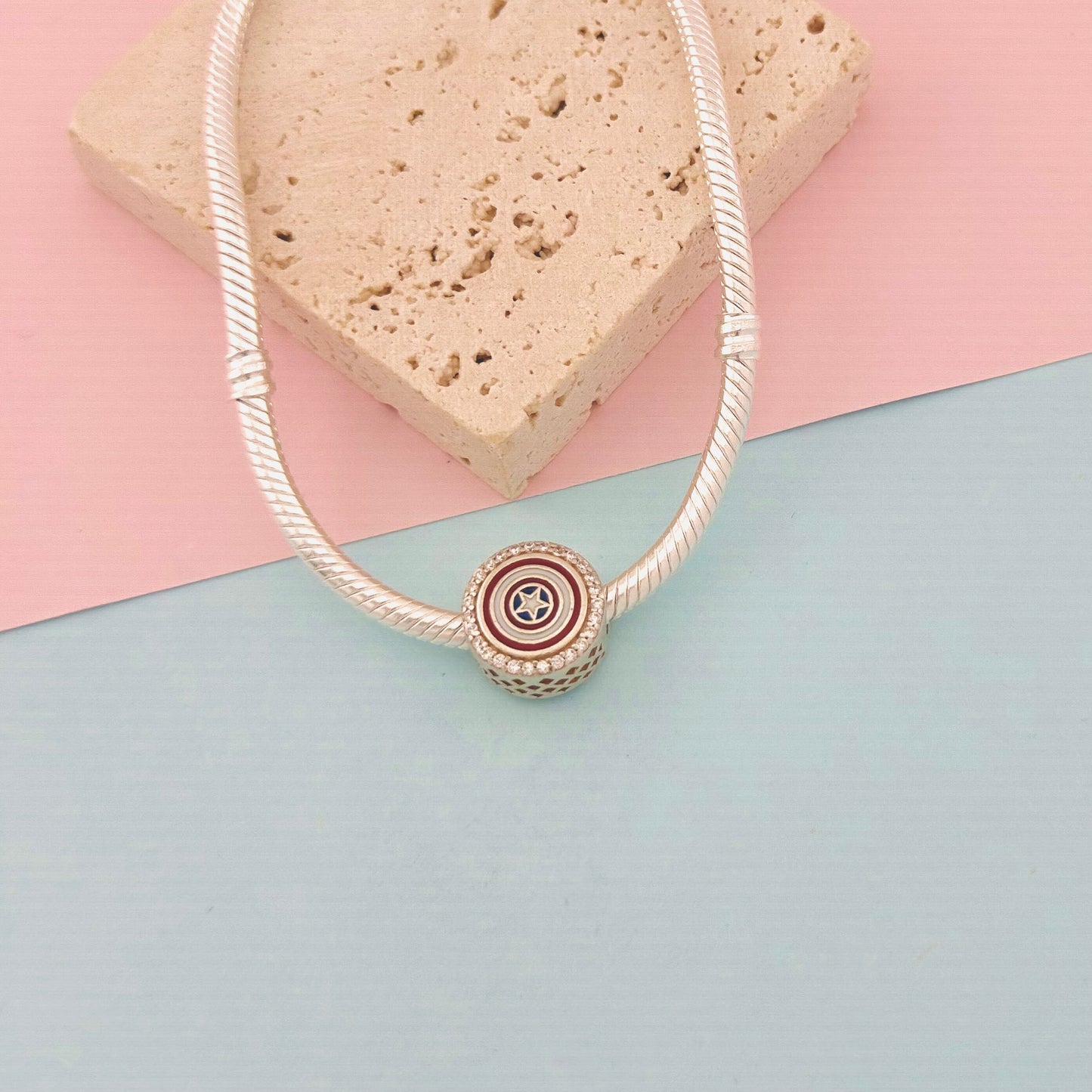 CHARM ESCUDO DE CAPITÁN AMÉRICA