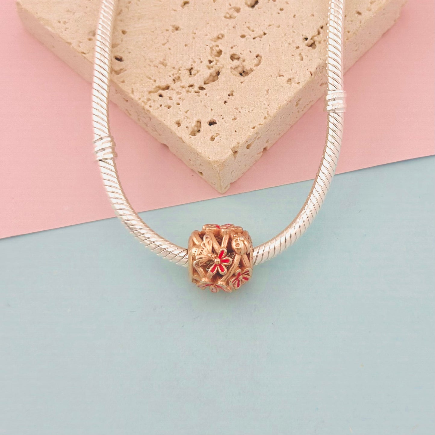 CHARM JARDÍN EN FLOR