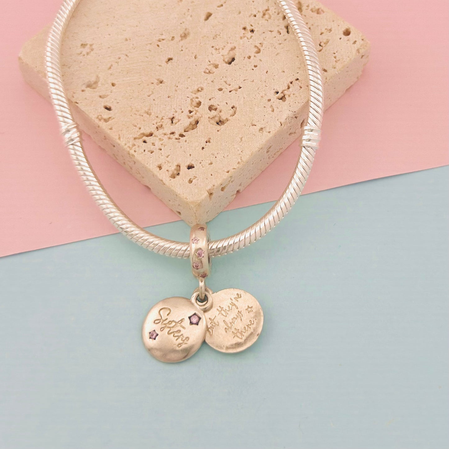 CHARM HERMANAS
