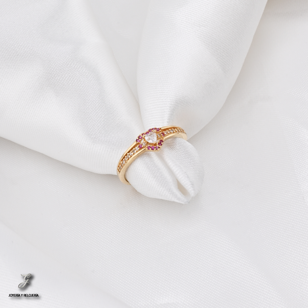 ANILLO CORAZÓN ENTRELACADO