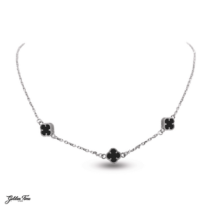 COLLAR TRIPLE TRÉBOL ONIX ESSENTIAL