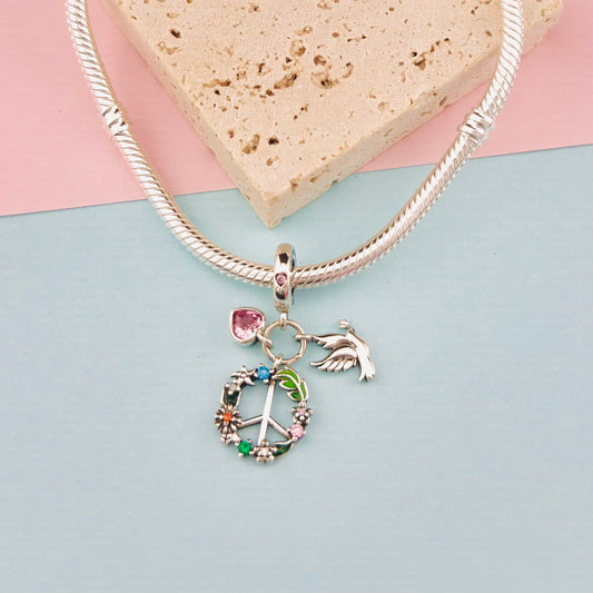 CHARM PAZ Y AMOR