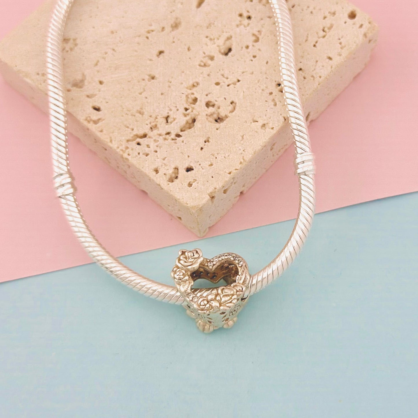 CHARM CORAZÓN DE ROSAS