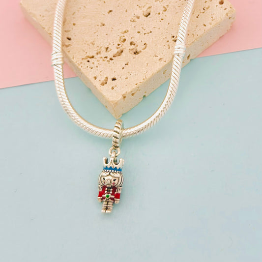CHARM CASCANUECES