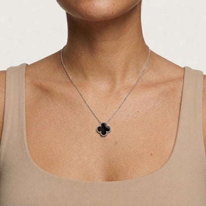 CADENA TRÉBOL ONIX ELEGANCE